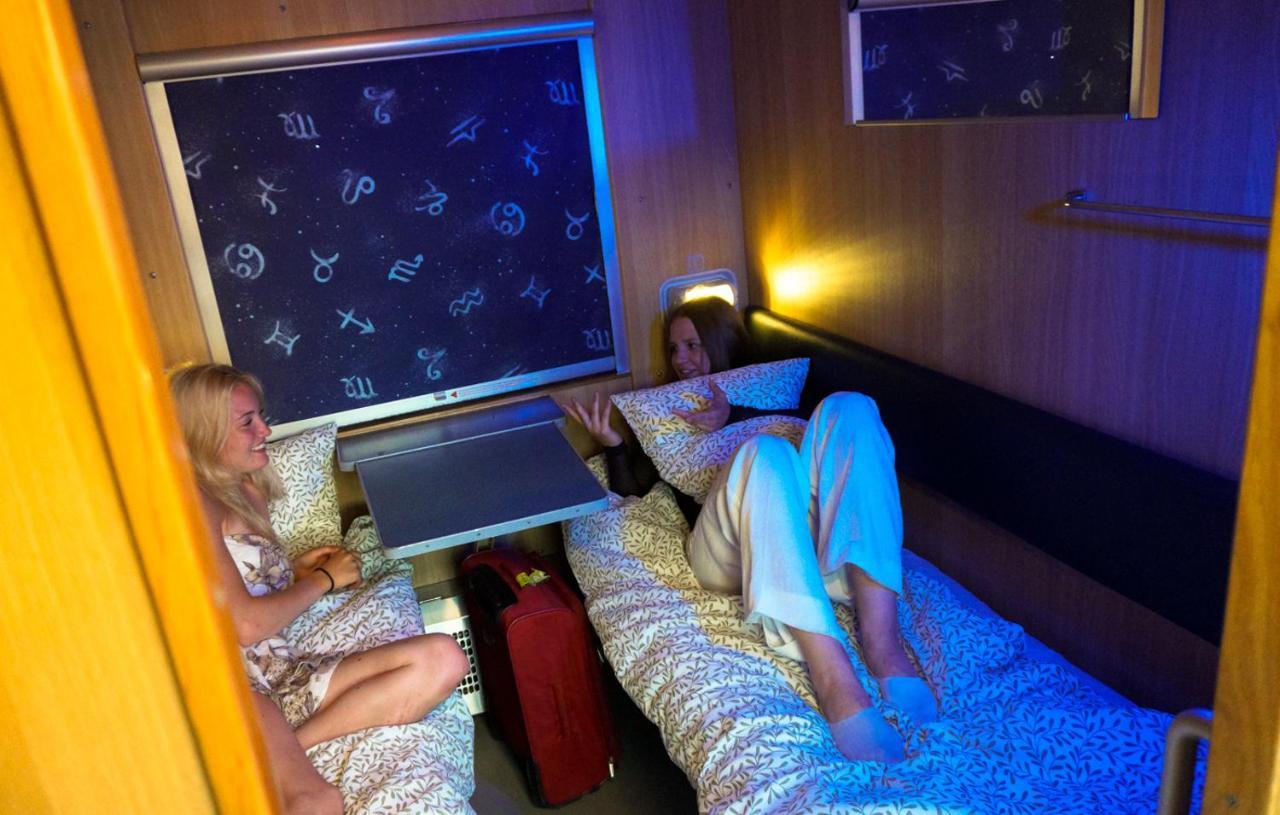 Railrooms Traincar Hostel Tallinn Extérieur photo